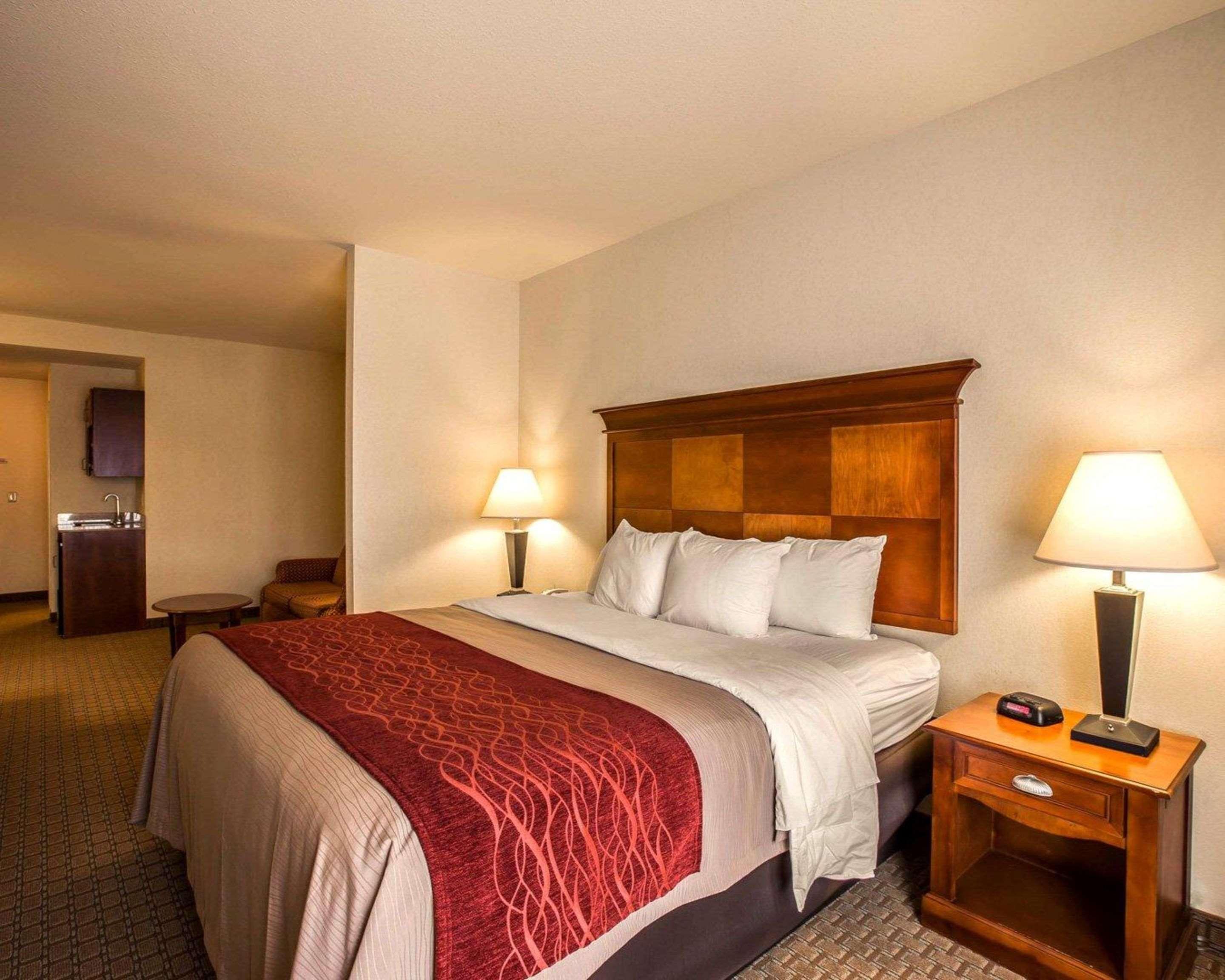 Comfort Inn&suites 3*