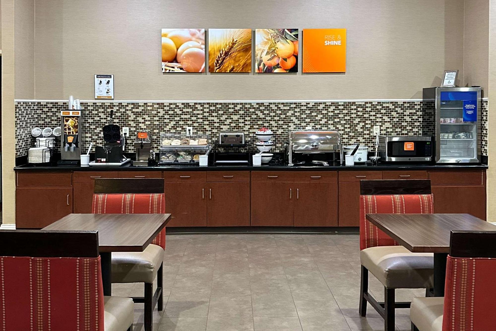 Hotel Comfort Inn&suites Rogersville