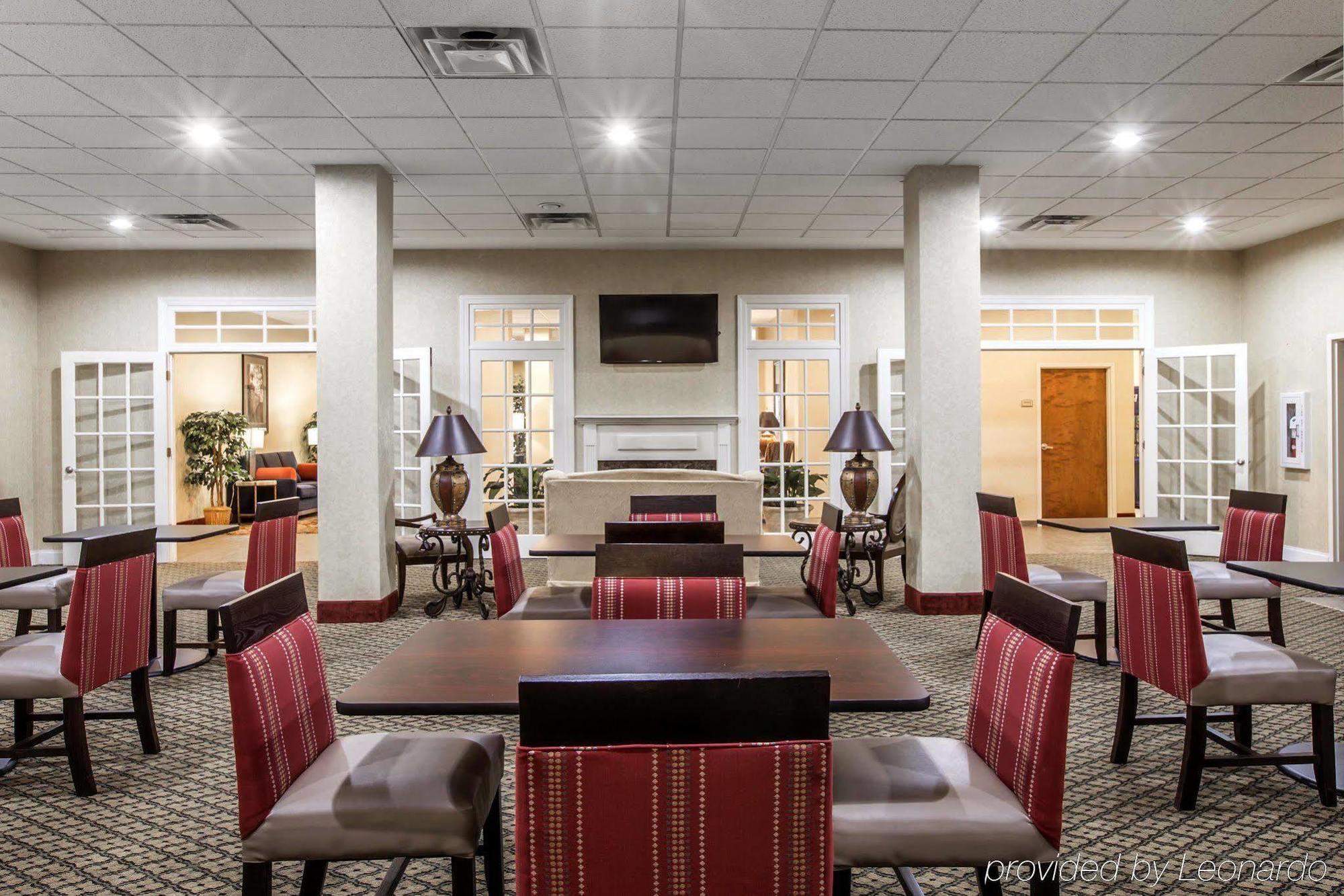 Comfort Inn&suites 3*